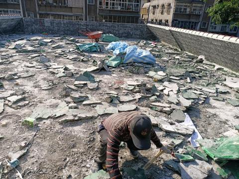 張笠竹 - 垃圾清除裝袋