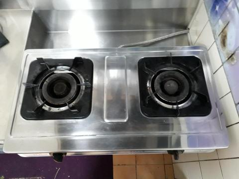 陳沛靖 - 瓦斯爐刷洗後 乾淨