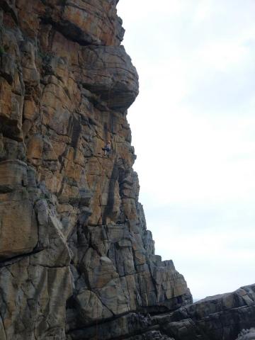 Uxlab-RockClimbing - 龍洞攀岩場；垂降練習