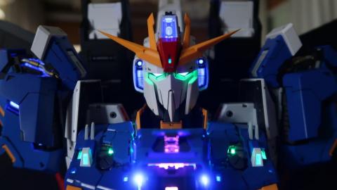 提供模型服務的專家蘇先生