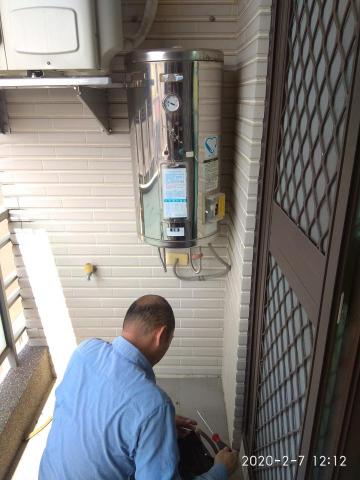 盈毓工程行 - 電熱水器安裝