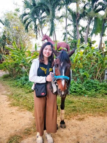 提供價目表圖示服務的專家黃于晏