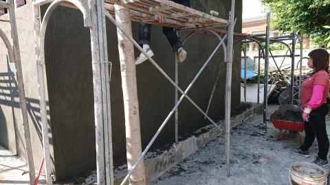 揚力工程有限公司 - 牆面打底