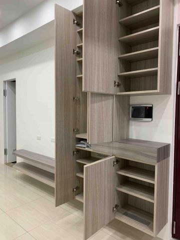 良星室內裝潢設計 - 客製訂做滿足客人需求（玄關鞋櫃）。