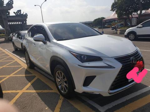 超豪小客車租賃股份有限公司 - Lexus休旅五人座