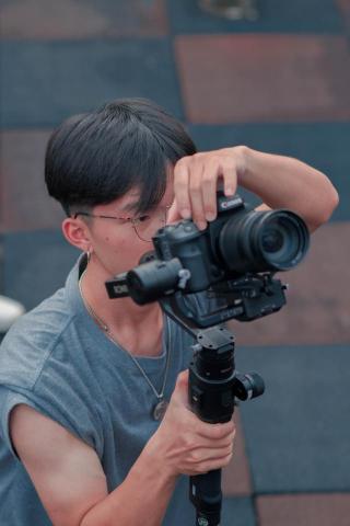 提供ps做gif服務的專家楊竣程