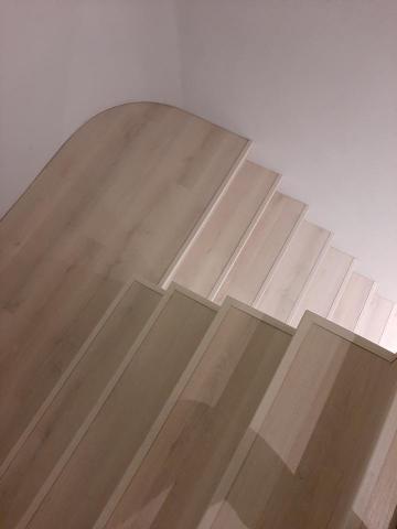 綠格健康地板 - 【綠格健康地板】樓梯踏板 實作案例