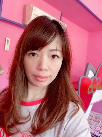 黃若淇 - 提供網站數據分析的專家 黃若淇 - 提供網站數據分析的專家