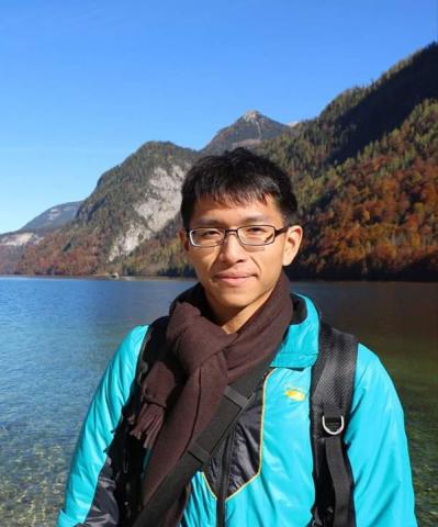 提供高中化學服務的專家粘舜詠