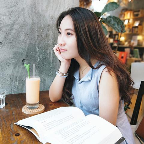 提供法語初學服務的專家Adeleine Wang