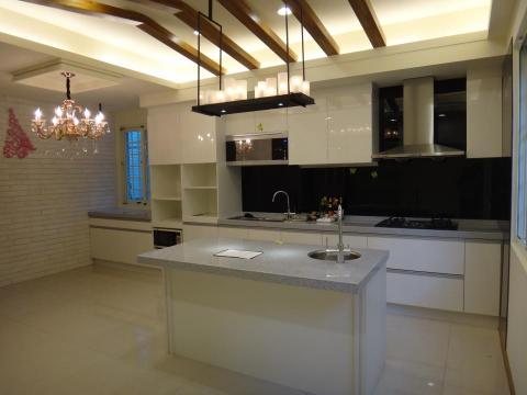 虹揚設計 - 廚房中島