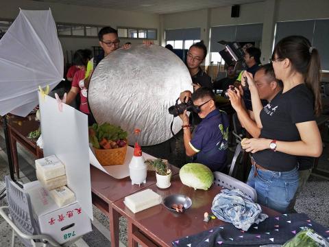 黃名毅生活工作室 - 社區大學攝影課，農會攝影課，相關攝影美學課程或講座分享