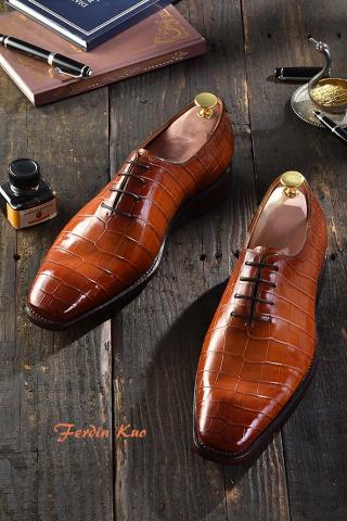 沅 攝影 - 鱷魚皮鞋