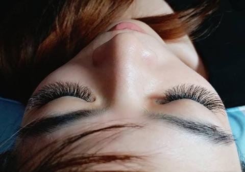 吳宥萱 - 美睫+臉部保養