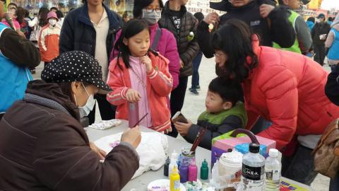 吉菲派町 - 燈會活動現場:隨身物彩繪